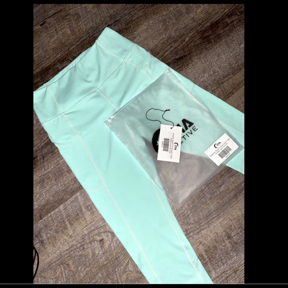 Zyia Light N Tight Sz 6 Capris